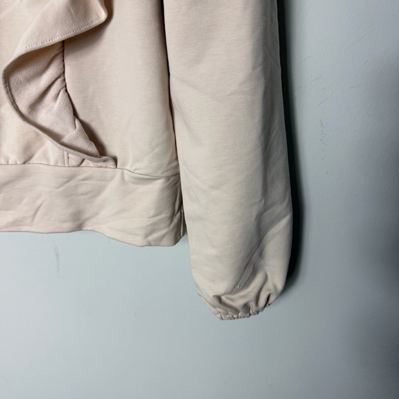 NEW Ann Taylor Ruffled Crewneck Neutral Sweatshirt Pullover Size Medium 346 - Picture 4 of 10